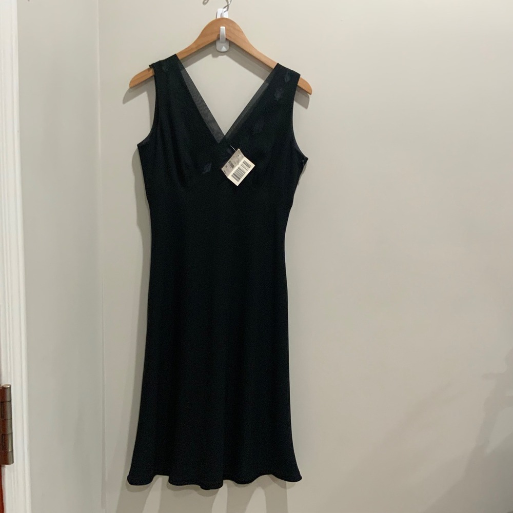 Vintage new  Black V-Neck Sleeveless Rose Embroidered Midi Dress Size 6 NWT